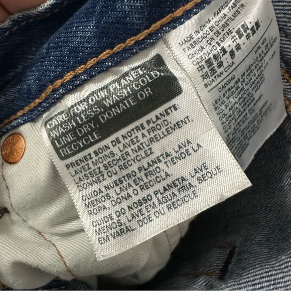 Levi Jeans Original Fit - Light Wash - Picture 11 of 16